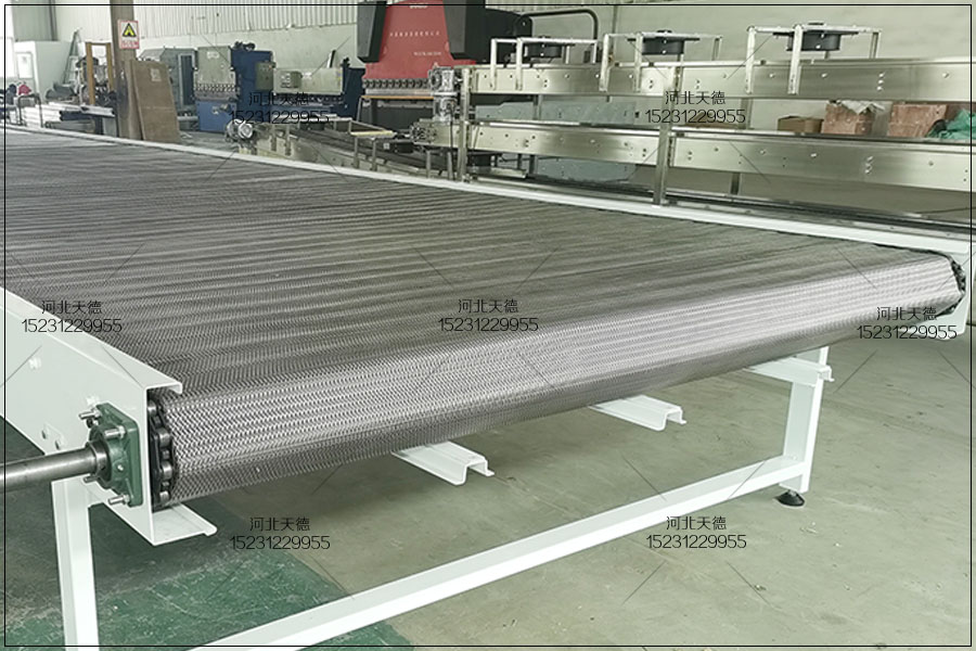 網(wǎng)帶輸送機
